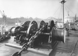 Catena di metallo al molo